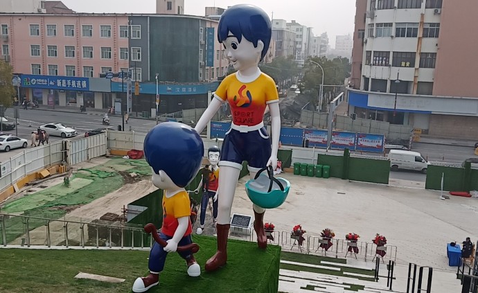 �����f���c(di��n)1.���P䓵��ܵă�(y��u)��2.����������ܵ����c(di��n)��